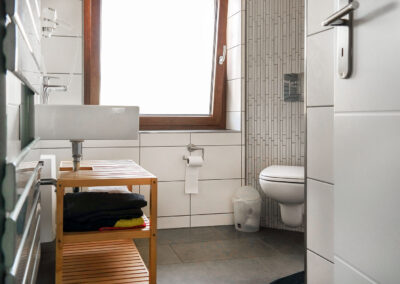 Badezimmer in der Pension Ketzin Wohnung 02